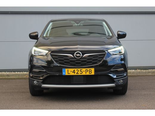 Opel Grandland X 1.2 Turbo Business Executive | AGR Stoel | Camera | LED | PDC V&A | BLIS | Navigatie | 17" LMV | ... ActivLease financial lease