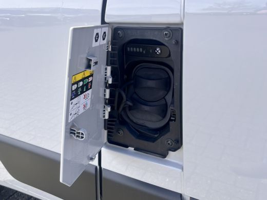 Opel Movano Electric L2 H3 110KW | Camera | Navi | PDC achter | Keyless | Cruise control | Airco | 22KW Lader | ActivLease financial lease