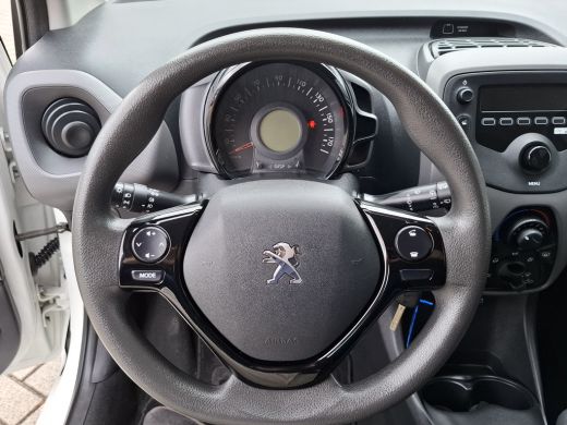 Peugeot 108 1.0 e-VTi Active | Airco | Bluetooth telefoonvoorbereiding | Centrale deurvergrendeling met afsta... ActivLease financial lease