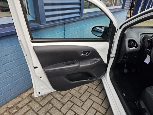 Peugeot 108 1.0 e-VTi Allure | Achteruitrijcamera | Airco | Apple Carplay/Android Auto|telefoonintegratie pre... ActivLease financial lease