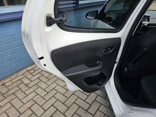 Peugeot 108 1.0 e-VTi Allure | Achteruitrijcamera | Airco | Apple Carplay/Android Auto|telefoonintegratie pre... ActivLease financial lease
