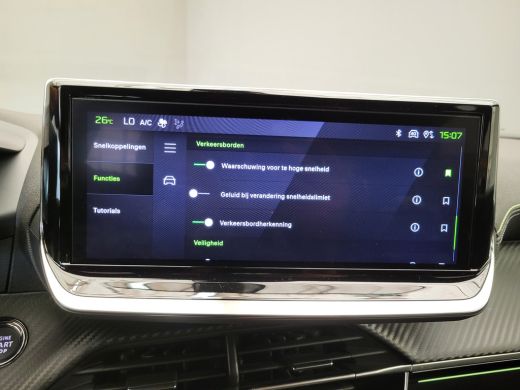 Peugeot 2008 1.2 PureTech 130 GT | Navigatie | Trekhaak | Climate | Apple Carplay/Android Auto | Airco (automa... ActivLease financial lease