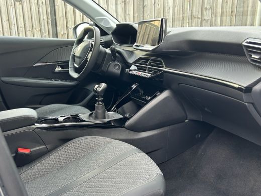 Peugeot 208 1.2 PureTech 100 Allure | Achteruitrijcamera | Apple Carplay/Android Auto | Navigatiesysteem full... ActivLease financial lease