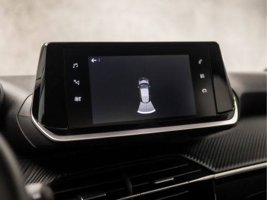 Peugeot 208 1.2 PureTech Allure Sport Automaat (APPLE CARPLAY, GROOT NAVI, LANE ASSIST, SPORTSTOELEN, CRUISE,... ActivLease financial lease