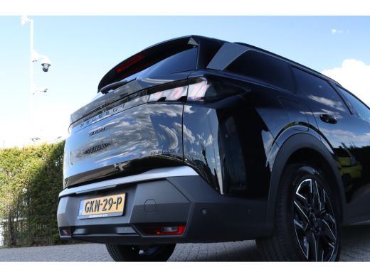 Peugeot 5008 1.2 Hybrid 136 Allure | Adaptieve Cruise | 360 Camera | 7-Persoons | Stuurverwarming | Navi | Car... ActivLease financial lease