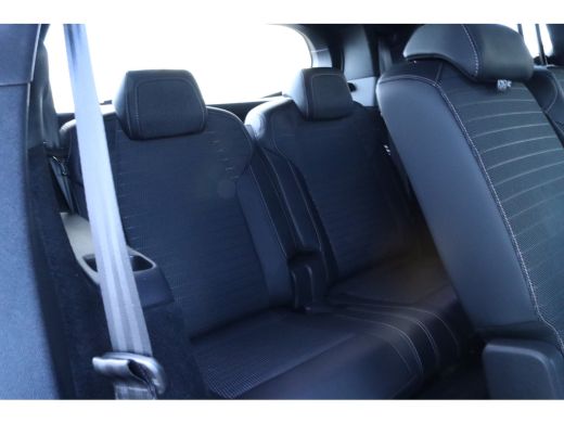 Peugeot 5008 1.2 Hybrid 136 Allure | Adaptieve Cruise | 360 Camera | 7-Persoons | Stuurverwarming | Navi | Car... ActivLease financial lease