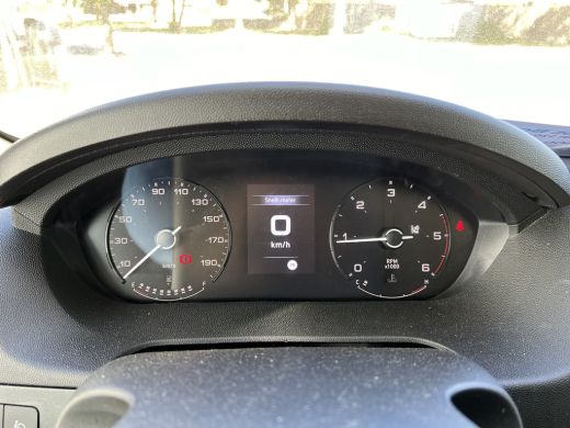 Peugeot Boxer 2.2 BlueHDi 120 S&S L2H1 3.0t |Laadruimte bekleed | Trekhaak | LED Laadruimte verlichting | | Air... ActivLease financial lease