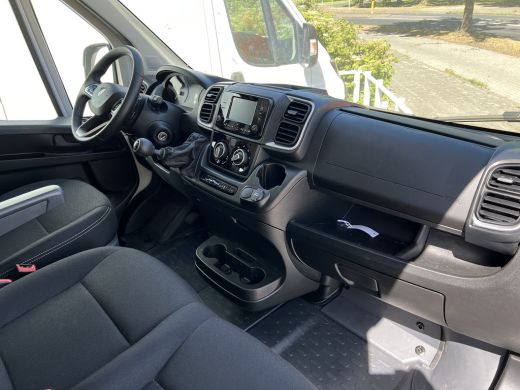 Peugeot Boxer 2.2 BlueHDi 120 S&S L2H1 3.0t |Laadruimte bekleed | Trekhaak | LED Laadruimte verlichting | | Air... ActivLease financial lease