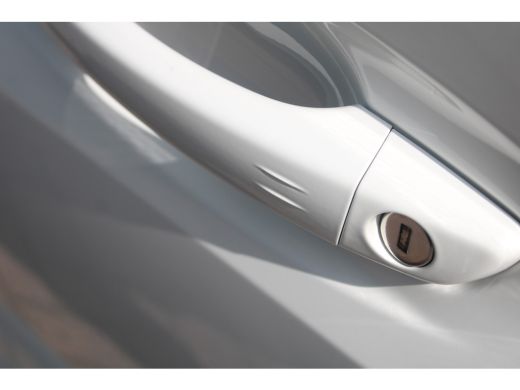 Peugeot e-208 EV GT 51 kWh | Nieuw model | Navigatie | Camera | Stoelverwarming | Adaptieve cruise | Fase 3 | B... ActivLease financial lease