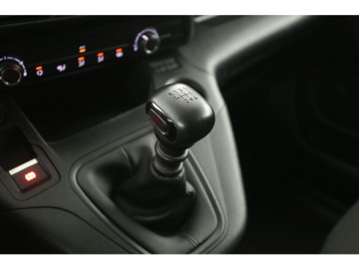 Peugeot Partner 1.2 PureTech L1H1 Benzine | EMISSIEVRIJE ZONE | Airco | Cruise | Carplay | Navigatie | Parkeersen... ActivLease financial lease