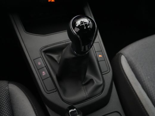 Seat Ibiza 1.0 TSI 95pk Style Business Intense Clima Navigatie Privacyglas Carplay Camera 17" velgen 321 ActivLease financial lease
