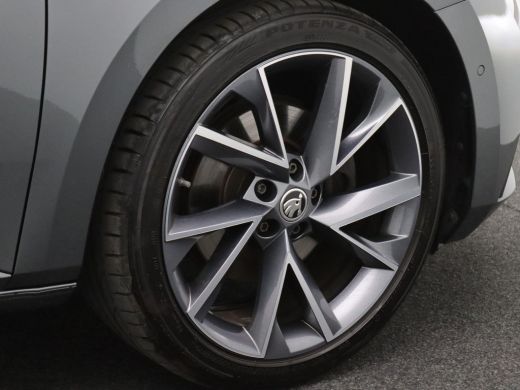 Skoda Superb Combi 1.4 TSI iV Sportline Business 218PK DSG Pano-Schuifdak, Adaptieve Cruise Controle, 360gr. C... ActivLease financial lease