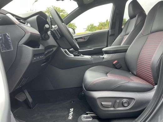 Toyota RAV4 2.5 Plug-in Hybrid AWD Limited Edition | Direct uit voorraad leverbaar! ActivLease financial lease