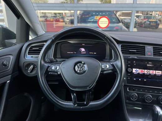 Volkswagen e-Golf E-DITION | Winterpakket | Warmtepomp | Donkere ramen achter | Voorruit verwarmbaar | Keyless Acce... ActivLease financial lease