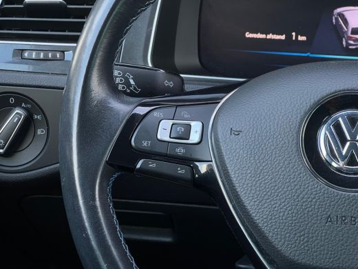 Volkswagen e-Golf E-DITION | Winterpakket | Warmtepomp | Donkere ramen achter | Voorruit verwarmbaar | Keyless Acce... ActivLease financial lease