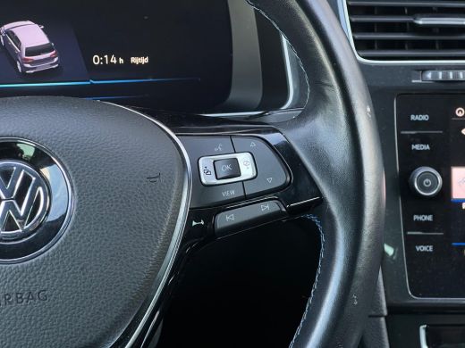 Volkswagen e-Golf E-DITION | Winterpakket | Warmtepomp | Donkere ramen achter | Voorruit verwarmbaar | Keyless Acce... ActivLease financial lease