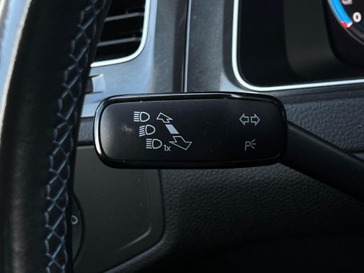 Volkswagen e-Golf E-DITION | Winterpakket | Warmtepomp | Donkere ramen achter | Voorruit verwarmbaar | Keyless Acce... ActivLease financial lease