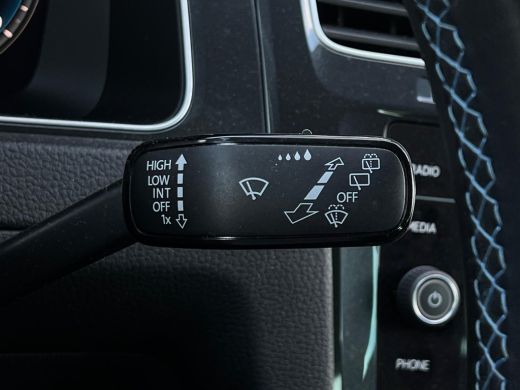 Volkswagen e-Golf E-DITION | Winterpakket | Warmtepomp | Donkere ramen achter | Voorruit verwarmbaar | Keyless Acce... ActivLease financial lease