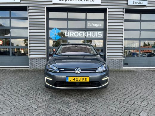 Volkswagen e-Golf E-DITION | Winterpakket | Warmtepomp | Donkere ramen achter | Voorruit verwarmbaar | Keyless Acce... ActivLease financial lease