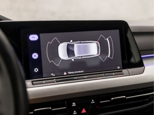 Volkswagen Golf 1.0 eTSI Sportline Automaat (APPLE CARPLAY, GROOT NAVI, CLIMATE, STUUR/STOELVERWARMING, SFEERVERL... ActivLease financial lease