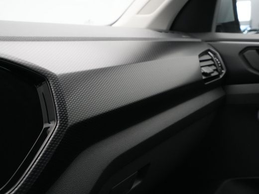 Volkswagen T-Cross 1.0 TSI 95pk Life Navigatie Carplay Pdc Acc Sideassist 292 ActivLease financial lease