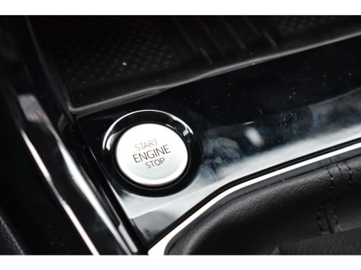 Volkswagen T-Cross Life Edition | 'App-Connect' draadloze smartphone integratie | Achterlichten LED | Afstandscontro... ActivLease financial lease