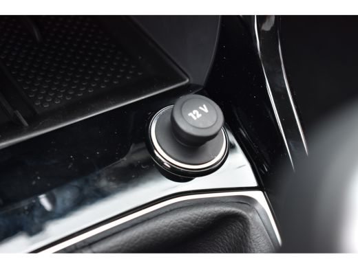 Volkswagen T-Cross Life Edition | 'App-Connect' draadloze smartphone integratie | Achterlichten LED | Afstandscontro... ActivLease financial lease