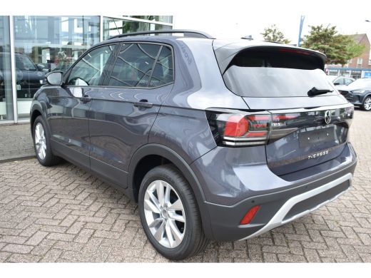 Volkswagen T-Cross Life Edition | 'App-Connect' draadloze smartphone integratie | Achterlichten LED | Afstandscontro... ActivLease financial lease