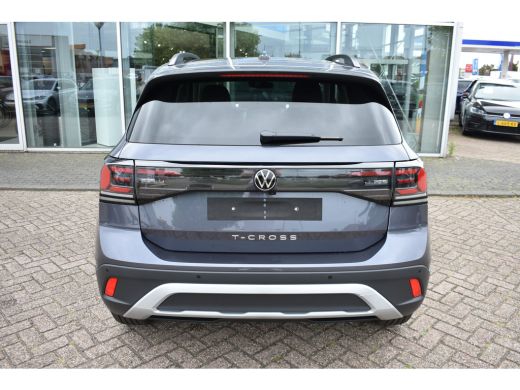 Volkswagen T-Cross Life Edition | 'App-Connect' draadloze smartphone integratie | Achterlichten LED | Afstandscontro... ActivLease financial lease