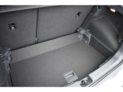 Volkswagen T-Cross Life Edition | 'App-Connect' draadloze smartphone integratie | Achterlichten LED | Afstandscontro... ActivLease financial lease