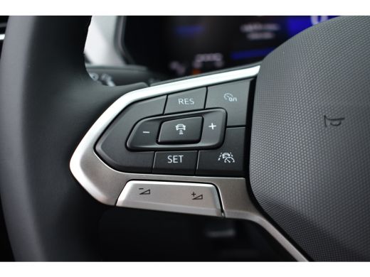 Volkswagen T-Cross Life Edition | 'App-Connect' draadloze smartphone integratie | Achterlichten LED | Afstandscontro... ActivLease financial lease