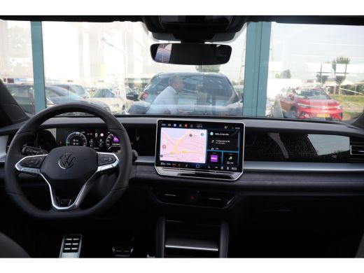 Volkswagen Tayron 272PK R-Line Edition Inclusief €2000,- inruilvoordeel | 'App-Connect' draadloze smartphone integr... ActivLease financial lease