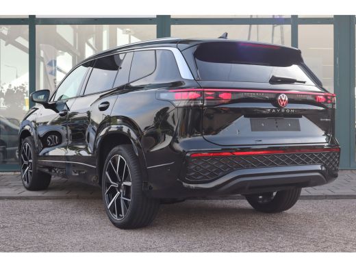Volkswagen Tayron 272PK R-Line Edition Inclusief €2000,- inruilvoordeel | 'App-Connect' draadloze smartphone integr... ActivLease financial lease