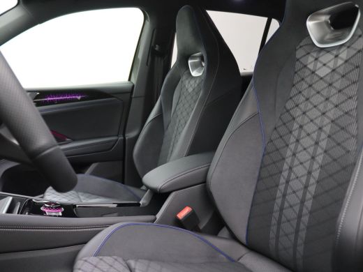 Volkswagen Tiguan 1.5 eHybrid R-Line Edition 272PK DSG black style, trekhaak, panoramadak, Harman Kardon, keyless, ... ActivLease financial lease