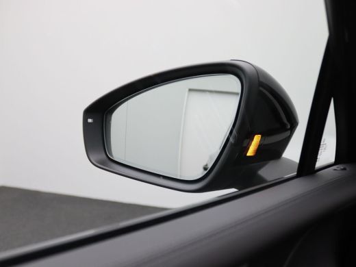 Volkswagen Tiguan 1.5 eHybrid R-Line Edition 272PK DSG Lederen bekleding, Massage, Ventilatiestoelen, Panoramadak, ... ActivLease financial lease