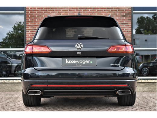 Volkswagen Touareg R 3.0 TSi eHybrid 4M Pano Trekh ACC Luchtvering Stuurverw ActivLease financial lease