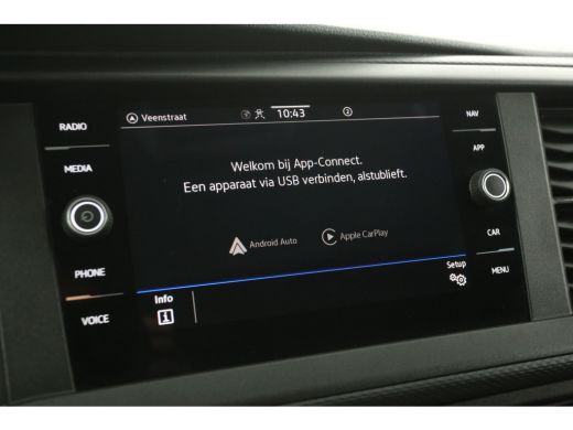 Volkswagen Transporter 2.0 TDI L2H1 | Airco | Carplay | Cruise | Trekhaak | Navi | Parkeersensoren ActivLease financial lease