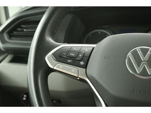 Volkswagen Transporter 2.0 TDI L2H1 | Airco | Carplay | Cruise | Trekhaak | Navi | Parkeersensoren ActivLease financial lease