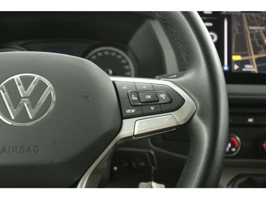 Volkswagen Transporter 2.0 TDI L2H1 | Airco | Carplay | Cruise | Trekhaak | Navi | Parkeersensoren ActivLease financial lease