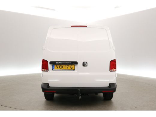Volkswagen Transporter 2.0 TDI L2H1 Airco Carplay Cruise Trekhaak Navi PDC Elektrpakket ActivLease financial lease