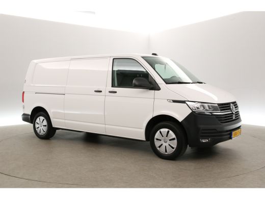 Volkswagen Transporter 2.0 TDI L2H1 | Airco | Carplay | Cruise | Trekhaak | Navi | Parkeersensoren ActivLease financial lease