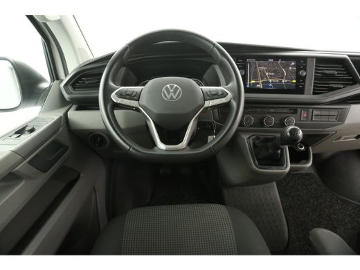 Volkswagen Transporter 2.0 TDI L2H1 | Airco | Carplay | Cruise | Trekhaak | Navi | Parkeersensoren ActivLease financial lease