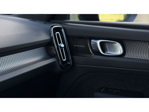 Volvo  XC40 1.5 T5 Recharge R-Design | Achterbank in delen neerklapbaar | Achteropkomend verkeer waarschuwing... ActivLease financial lease