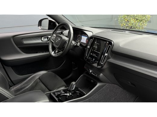 Volvo  XC40 1.5 T5 Recharge R-Design | Achterbank in delen neerklapbaar | Achteropkomend verkeer waarschuwing... ActivLease financial lease