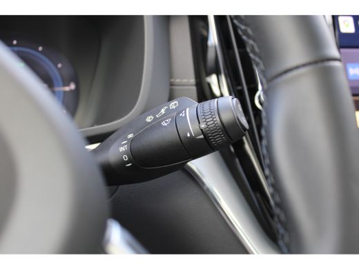 Volvo  XC60 2.0 T6 Plug-in hybrid AWD Ultra Dark Head-up display, stoel/stuurverwarming ActivLease financial lease