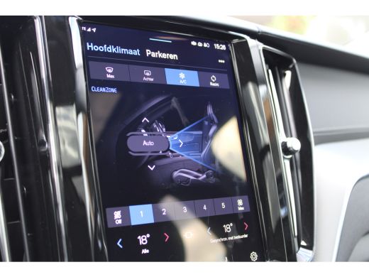 Volvo  XC60 2.0 T6 Plug-in hybrid AWD Ultra Dark Head-up display, stoel/stuurverwarming ActivLease financial lease