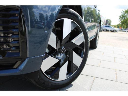 Volvo  XC60 2.0 T6 Plug-in hybrid AWD Ultra Dark Head-up display, stoel/stuurverwarming ActivLease financial lease