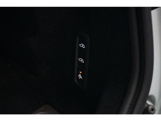 Volvo  XC60 T6 AWD Plus Dark | Luchtvering | Trekhaak | 360 camera |  Stoelventilatie | Keyless entry |  Pano... ActivLease financial lease