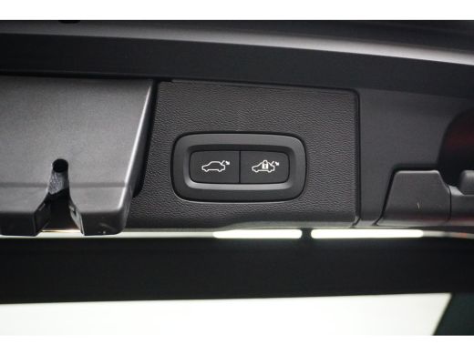 Volvo  XC60 T6 AWD Plus Dark | Luchtvering | Trekhaak | 360 camera |  Stoelventilatie | Keyless entry |  Pano... ActivLease financial lease