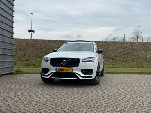 Volvo XC90 T8 455PK Ultra Dark | Luchtvering | Trekhaak | Getint Glas | B&W Audio | Massage Volvo XC90 T8 455PK Ultra Dark | Luchtvering | Trekhaak | Getint Glas | B&W Audio | Massage